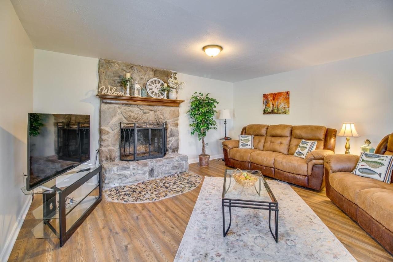 Homey Luray Cabin With Fire Pit And Deck! 외부 사진
